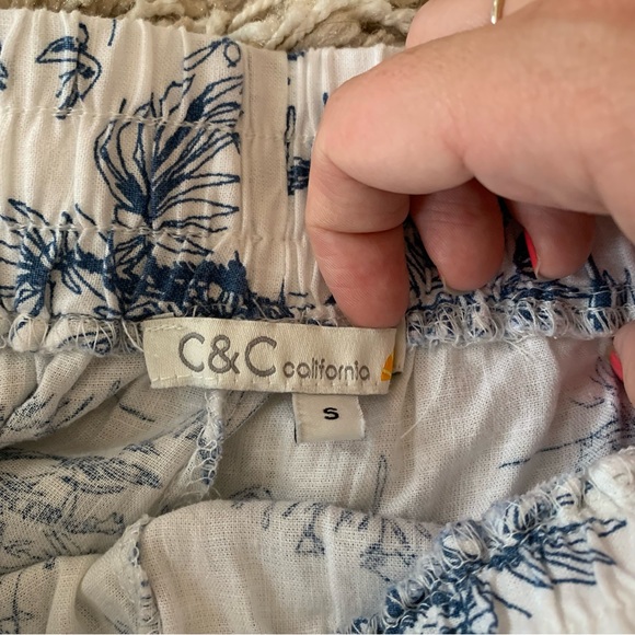 Blue and White Patterned Linen Pants - Picture 2 of 5